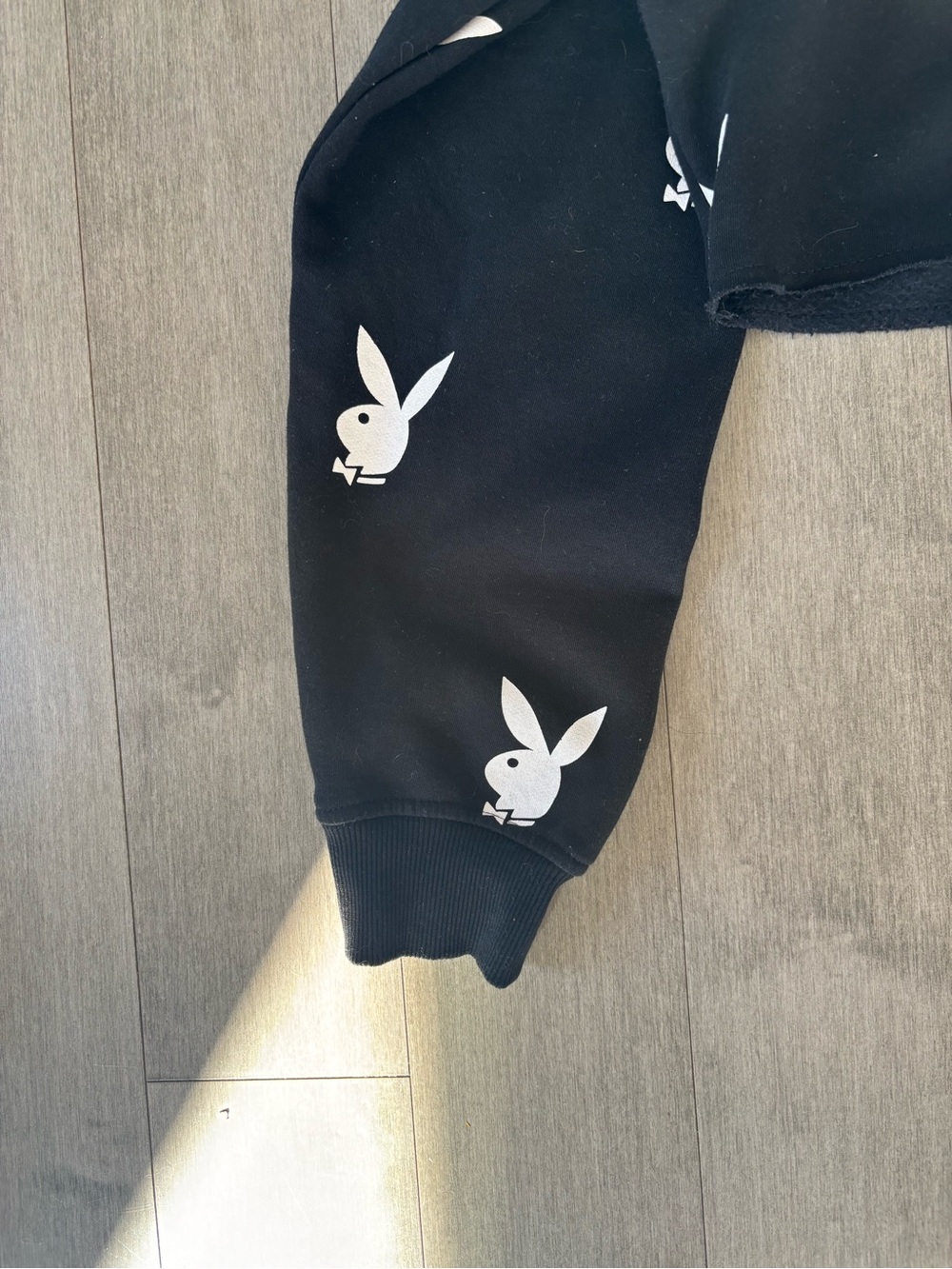 PLAYBOY Black Cropped Bunny-Print Hoodie - Picture 5 of 11